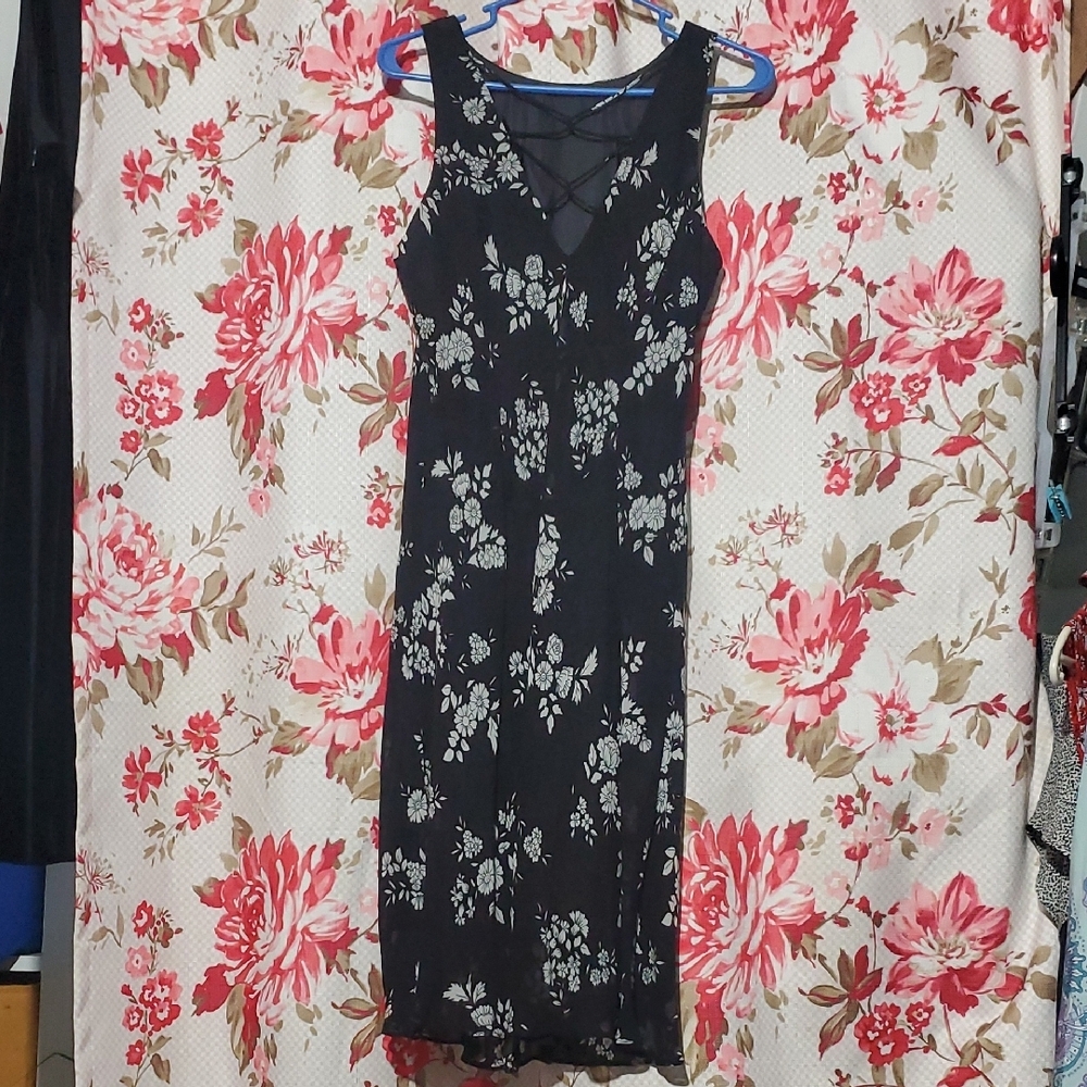 Evan Picone Black and White Floral Midi Dress - Picture 2 of 5